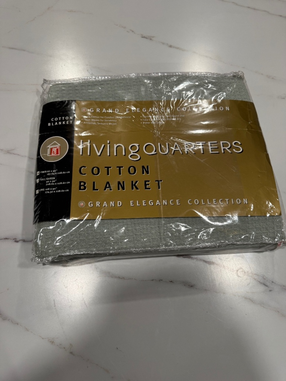 Twin Grand Elegance Collection “Living Quarters “ Cotton Blanket/New